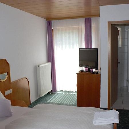 Hotel Garni Silberdistel Lauterstein Bagian luar foto
