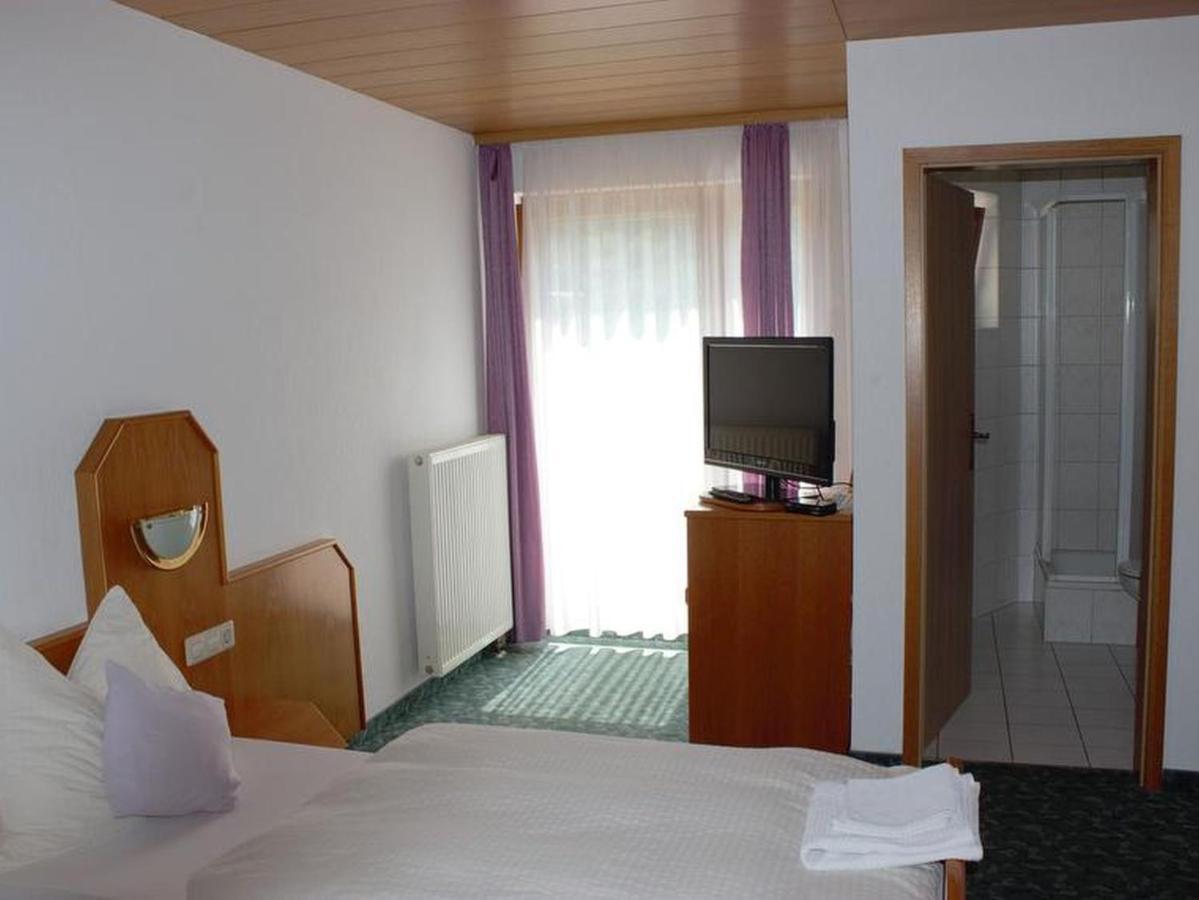 Hotel Garni Silberdistel Lauterstein Bagian luar foto